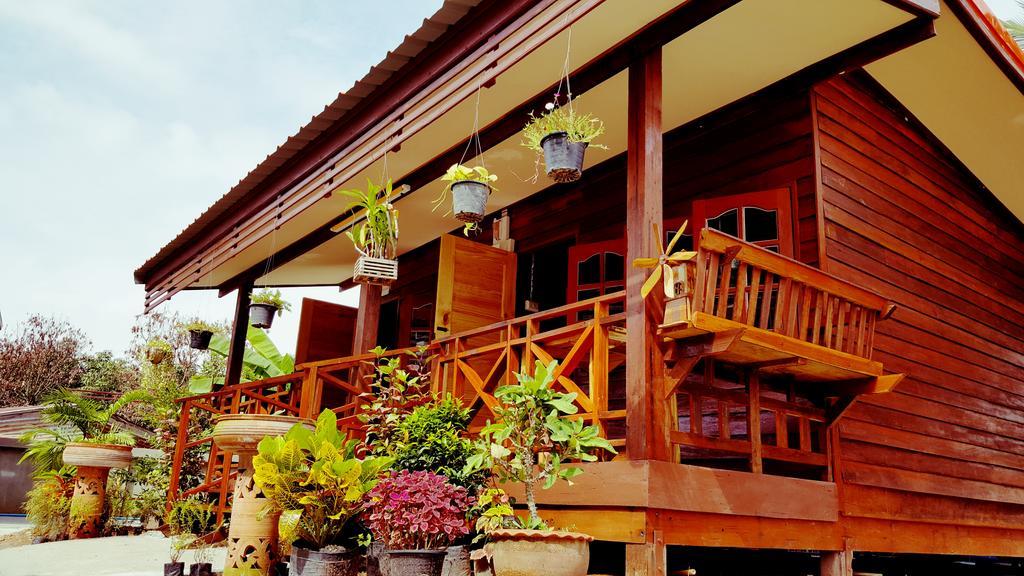 Happy Pensión Bungalow Sukhothai Exterior foto