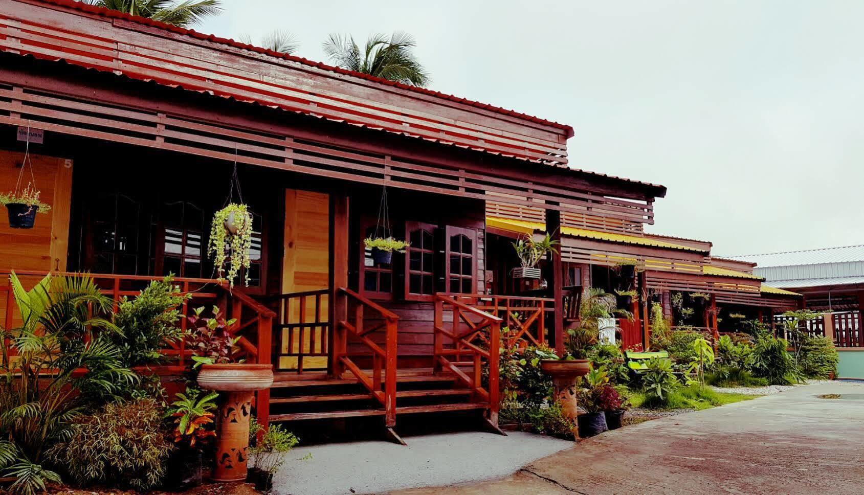 Happy Pensión Bungalow Sukhothai Exterior foto