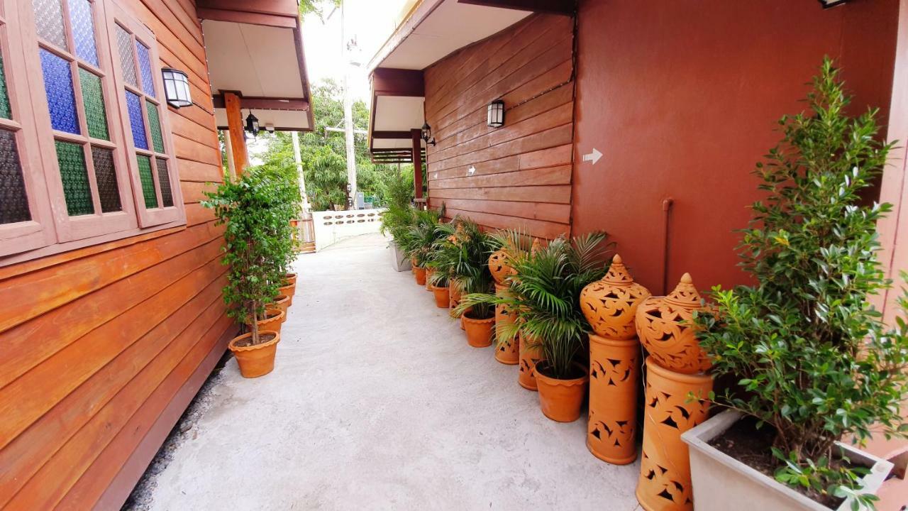 Happy Pensión Bungalow Sukhothai Exterior foto